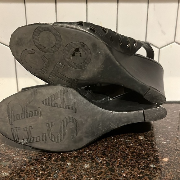 Womens FRANCO SARTO Black Leather Open Toe Wedge w/ Cut Out Accent Sz 6 - Picture 5 of 5